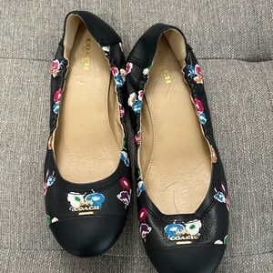 Coach flats size 8